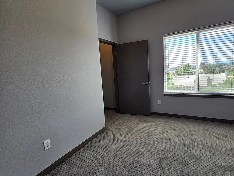 Recent Construction, Premier Finishes, Wonderful Rates! Enclave Apartments — Photo 38