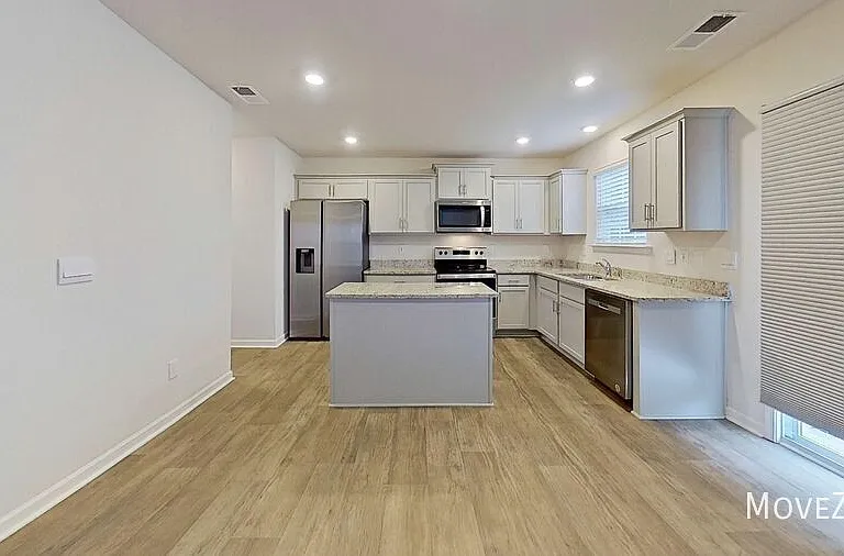 6801 Capstone Ct — Photo 2