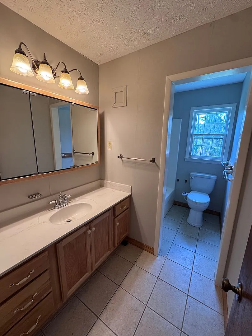 330 Heards Ln, Oxford — Photo 4