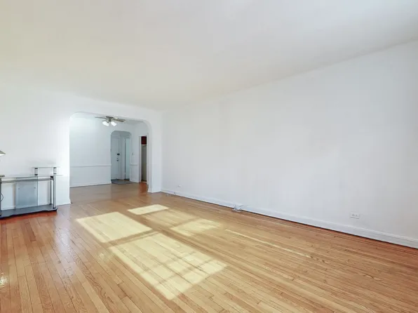 69-40 Yellowstone Boulevard image 5 of 21