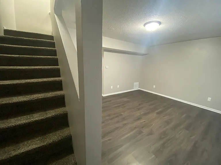 1549 E Pleasant View Dr — Photo 3
