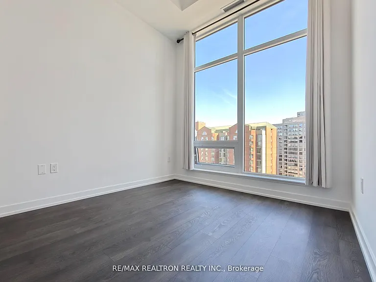 8 Olympic Garden Dr #911 — Photo 11