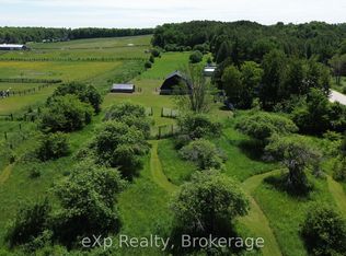 125 Lake Dr, West Grey, ON N0C1H0