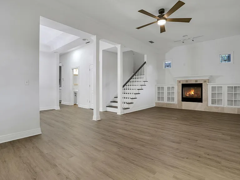 148 S Thornton Ave — Photo 11