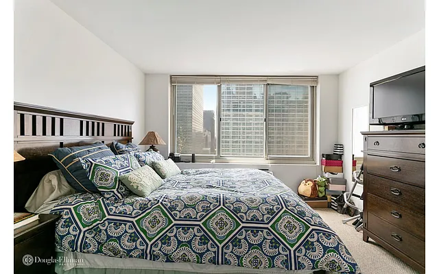 Rented by Douglas Elliman | media 4