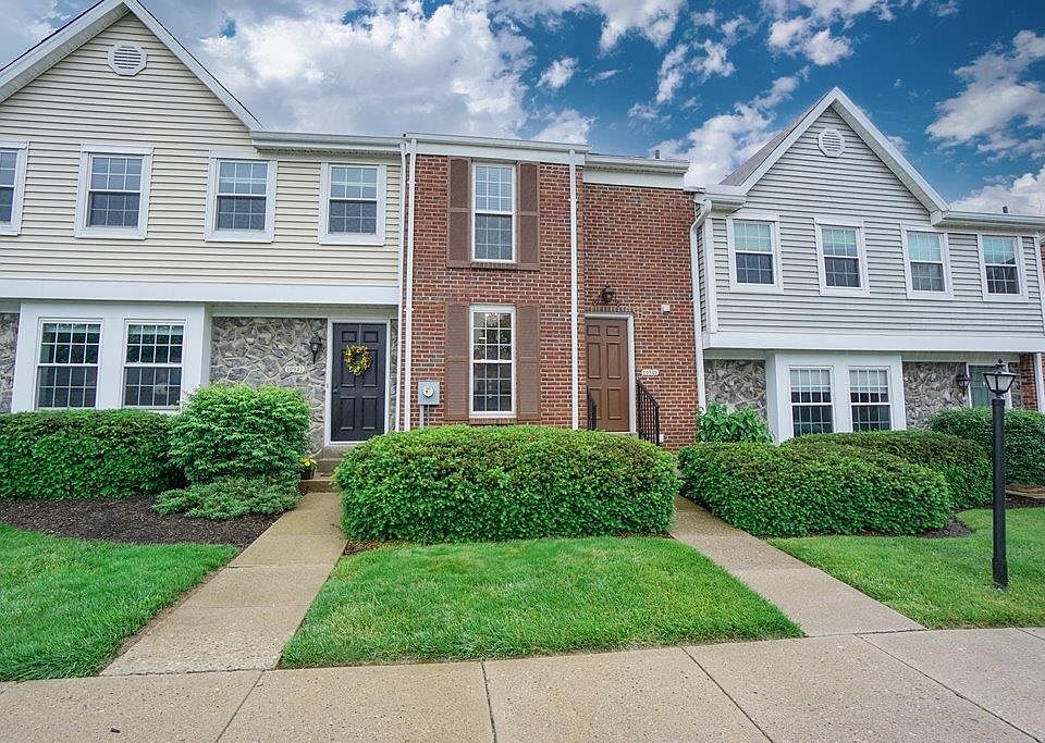 1st image of 10940 Barrington Ct