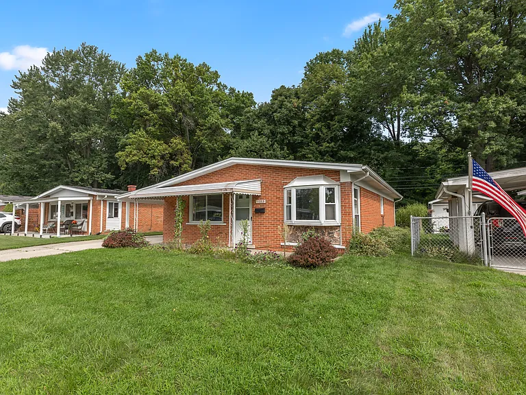 1333 Moulin Ave — Photo 2