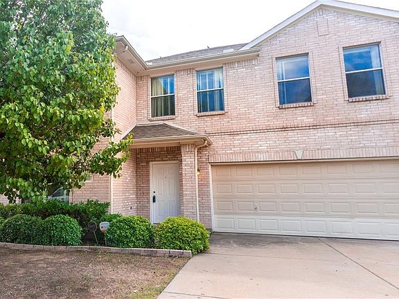 2nd image of 3513 Lake Hill Ln