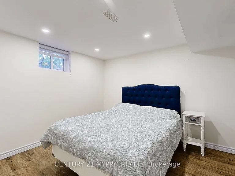 56 Bailey Cres #BASEMENT — Photo 16