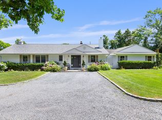 31 Club Ln #B, Remsenburg, NY 11960
