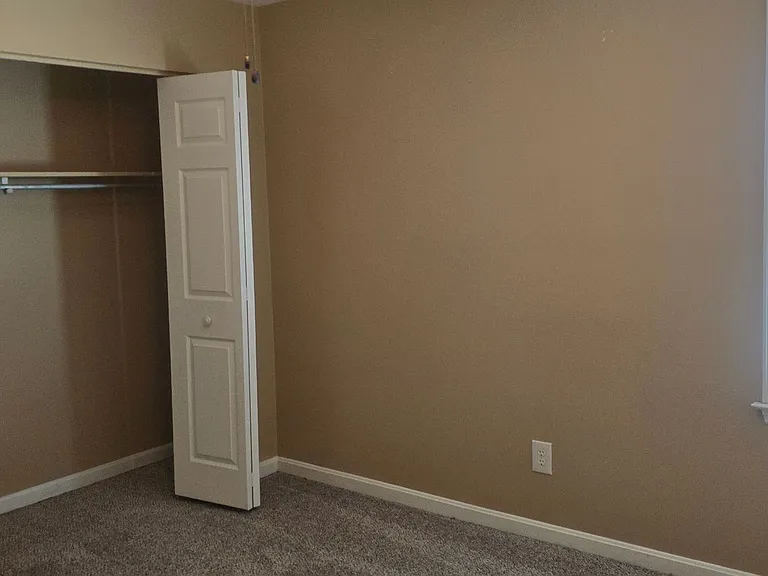 3313 Fort Harrods Ct — Photo 24