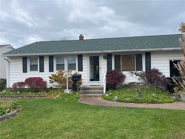 18 Lynbrook Dr, Tonawanda, NY 14150