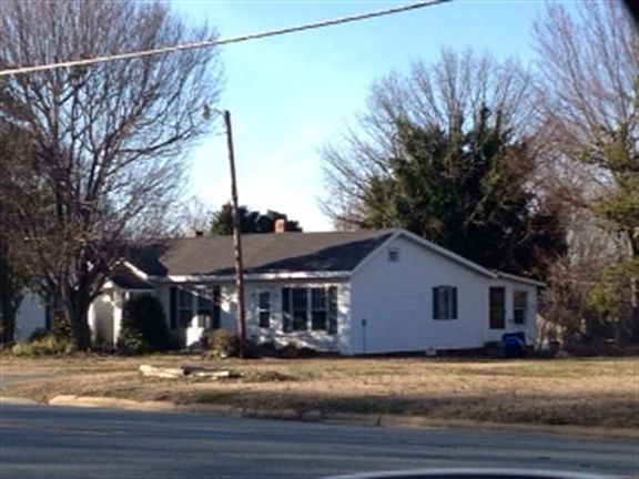 2nd image of 803 Burlington Ave