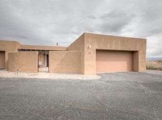 10 Wind Rd NW, Albuquerque, NM 87120