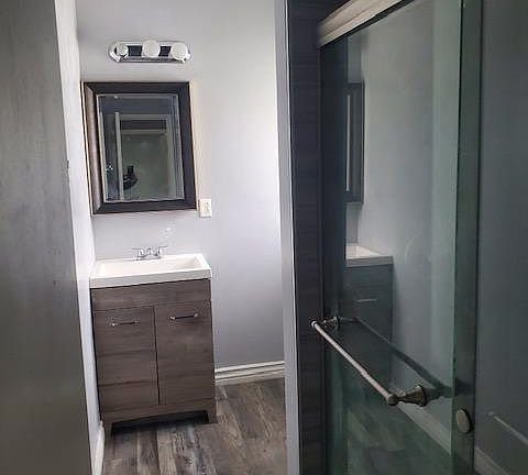 3rd image of 628 Marion Pl #9