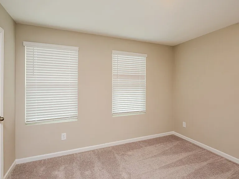 247 Pond Ct — Photo 15