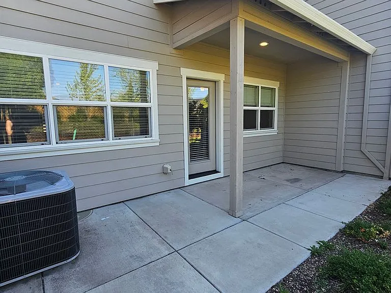 3567 Juanipero Way — Photo 11