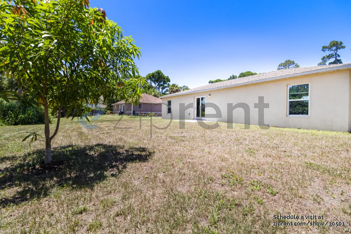 Vero Beach Highlands Unit 4 — Photo 3