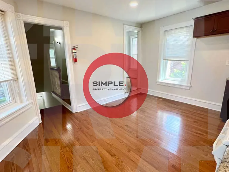 260 Walnut St — Photo 3