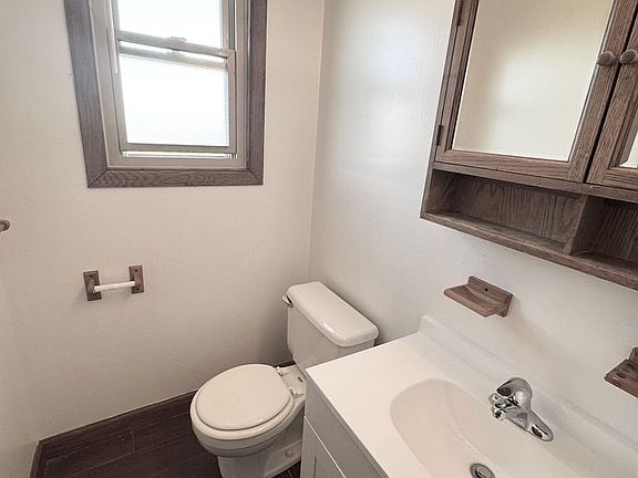 5th image of 416 Walnut St