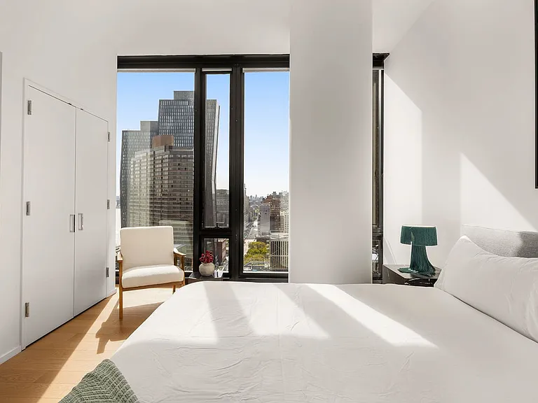 685 1st Ave #21-C — Photo 14