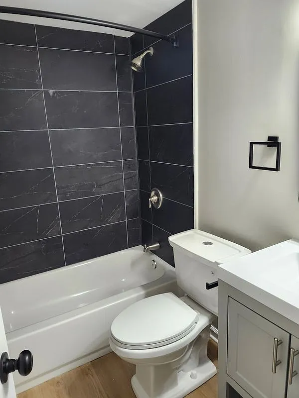 2 bed, 1.0 bath, 788 sqft, $1,975 — Photo 2
