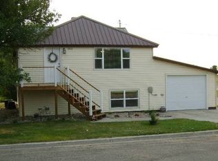 302 6th St, Eureka, SD 57437