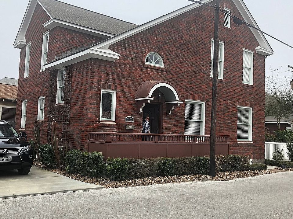 1st image of 1602 32nd St