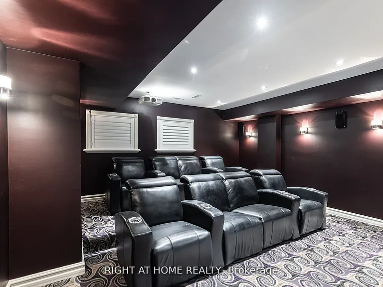 38 Sugarbush Ct — Photo 10
