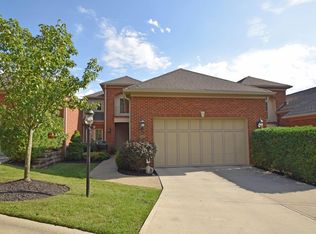 6869 Indian Hill Pl, Cincinnati, OH 45227