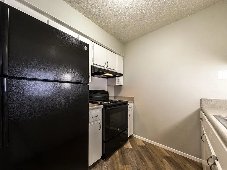 The Rise Apartments — Photo 31