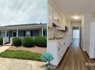 814 Guilford College Rd APT 176, Greensboro, NC 27409
