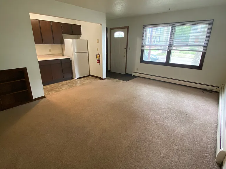429 N Gilbert St — Photo 24