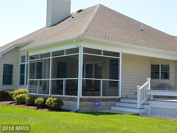 5th image of 28528 Clubhouse Dr