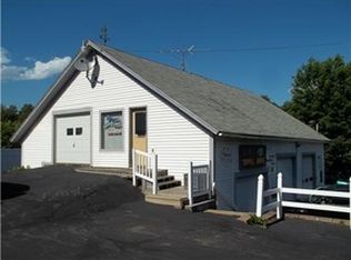 13 Pine St, Dexter, ME 04930