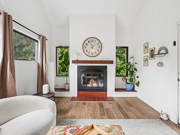 5th image of 331 SE 146th Ave #18