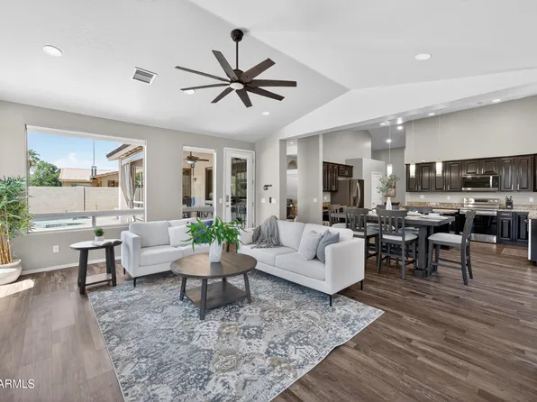 625 W MERRILL Avenue, Gilbert, AZ 85233