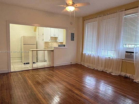 5th image of 1361 Meridian Ave APT 3