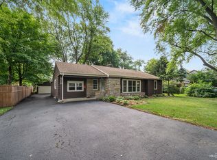 519 N Evanslawn Ave, Aurora, IL