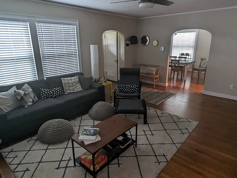 2343 Broadmoor Ln — Photo 8