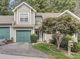 344 Laurel Park Pl, Hendersonville, NC 28791