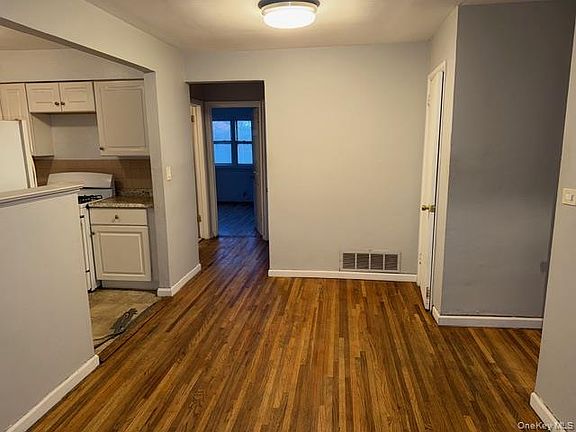 5th image of 2832 Harding Avenue