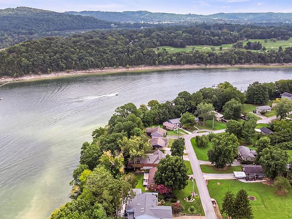 4th image of 232 Twin Rivers Dr