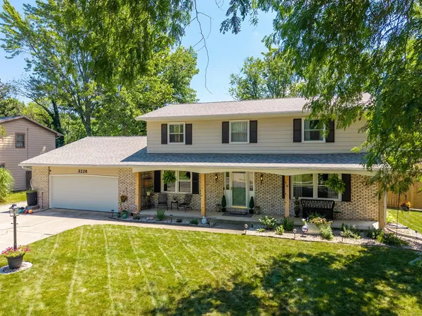 3226 Delray Dr, Fort Wayne, IN 46815