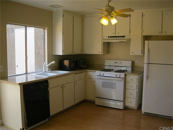 4th image of 56 Briarwood #89