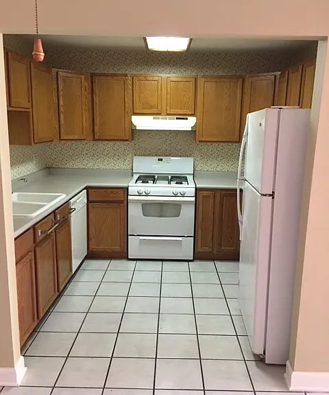 124 E Bailey Rd #L — Photo 6