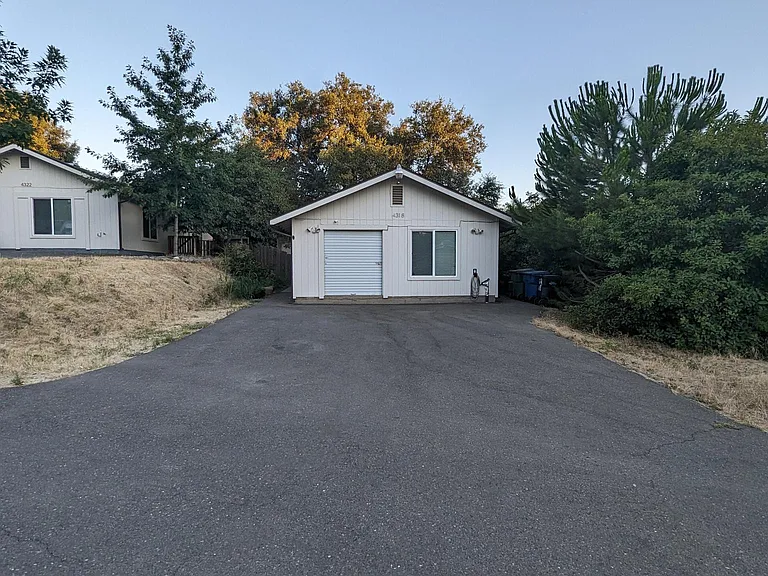 4318 Illinois Ave — Photo 3