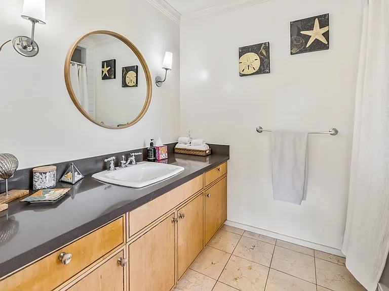 5687 Kalanianaole Hwy — Photo 30