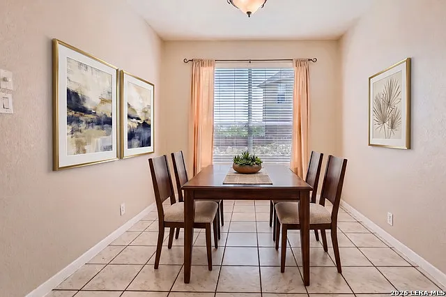 806 Cielo Way — Photo 4