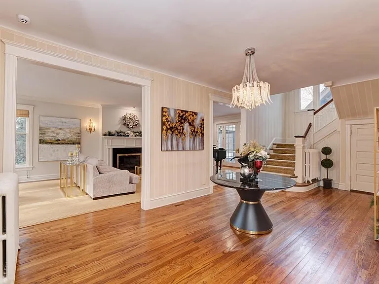 1499 Sheridan Rd — Photo 4